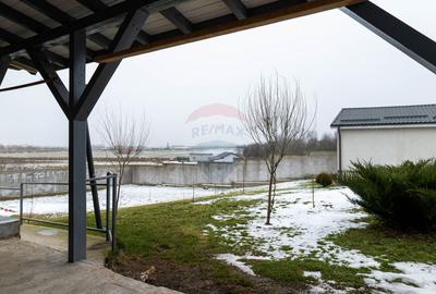 Vilă cu piscină –ideală pentru familie sau pensiune, Bacu-acces A1/A0 - 12