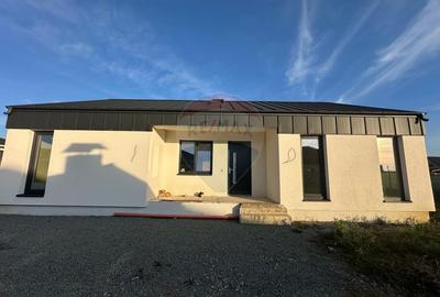 DE VANZARE - CASA MODERNA - alege finisaje - 4