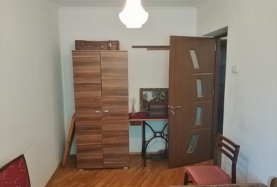 Tomis 3 - Apartament cu 3 camere, renovat, etaj 1 din 4 - 9