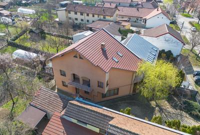 Casă individuală cu 7 camere în Ronaț