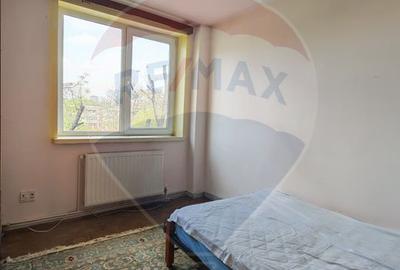 Apartament cu 4 camere la 5 minute de Scoala NR 24 - 5