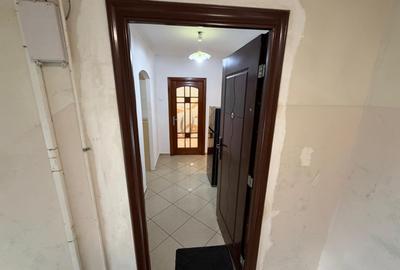 3 camere mobilat utilat etaj 3/4,metrou 1 decembrie la 5 minute - 7