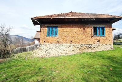 Casă de vânzare în Baia de Fier – zonă turistică deosebită - 4