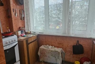 Etaj 1 - 2 camere decomandat - Zimbru - Cofetaria A la Grec - 5
