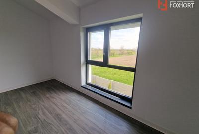Duplex de vanzare cu 3 camere si teren de 309 mp - Recas - 17