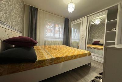 Apartament cu 3 camere decomandat, mobilat în Girocului