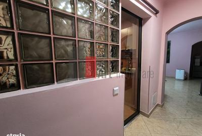 Apartament cu 3 camere semidecomandat în Crângași