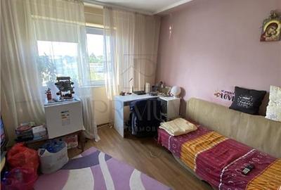 Apartament cu 2 camere semidecomandat, mobilat în Aeroport