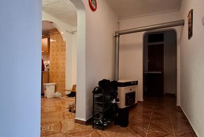 4 camere | etaj 2 | bloc reabilitat | Policlinica Magurele - 14