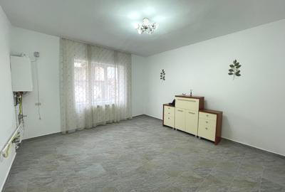 Casă spațioasă cu teren generos | 2 fronturi stradale | Zona Centrală - 4