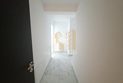Apartament cu 2 camere decomandat în Tractorul