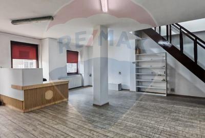 Casă / Vilă cu 4 camere de vânzare în zona Blumana - 3