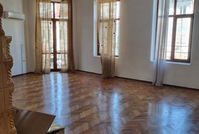 Apartament in vila