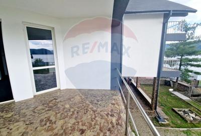 Pensiune Eselnita / 16 camere / Teren - 1448 mp / Ponton - 16