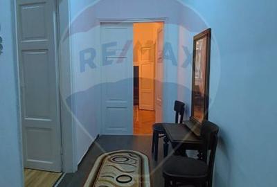 Casă cu 3 camere de vânzare în zona Centrală - 9