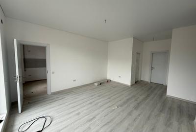 15 min. Metrou Apărătorii Patriei | Apartament 3 cam. | 70 mp. 50 mp curte - 4