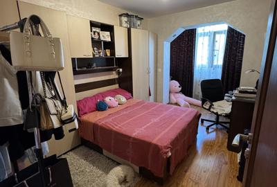 Apartament 3 camere, etaj 4/10, Marasesti - 12