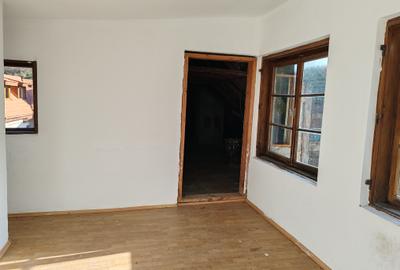 Casa 4 camere libera la vanzare zona Schei - 3