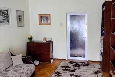 Apartament cu 2 camere decomandat, etajul 2/4, zona Tatarasi - 4