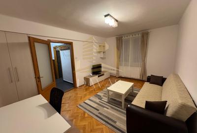 Garsonieră decomandată, mobilată în Central