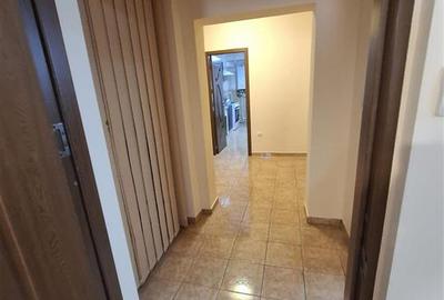 ULTRACENTRAL Bariera 2 cam 84mp, etaj 1 bloc cu lift Mobilat si Utilat - 11