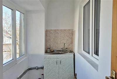 Apartament 2 camere , et 2, Ct, liber, Gara -Lic. Economic - 11