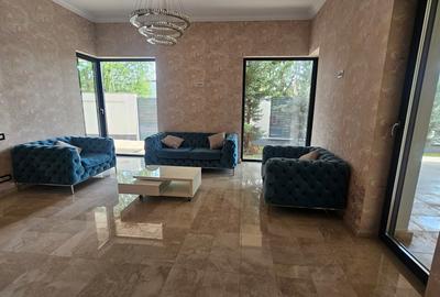 Casă individuală cu 4 camere în Central