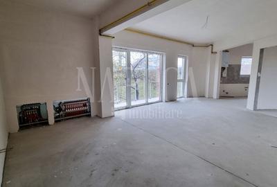 Apartament cu 3 camere semidecomandat în Someșeni