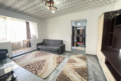 Apartament cu 3 camere semidecomandat, mobilat în Podu Roș