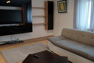 Apartament cu 3 camere decomandat în 13 Septembrie
