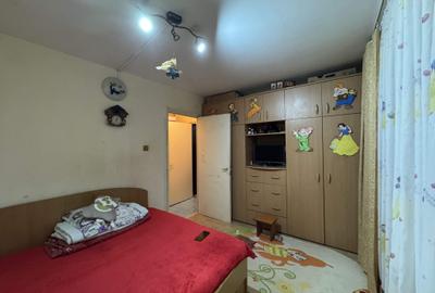 2 cam, etaj 1, 51 mp, fara imbunatatiri, Aleea Rozelor - 11