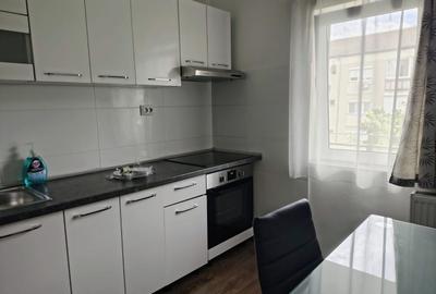 De inchiriat:  apartament, 2 camere Oradea. 340 E/luna. Comision 50% - 3