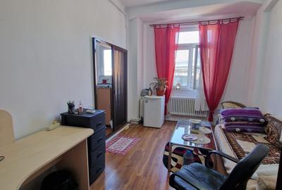 Garsonieră semidecomandată, mobilată în Central