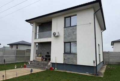 Casă individuală cu 4 camere în Berceni