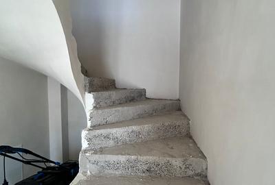 CASA TRIPLEX DE VÂNZARE ÎN FLOREȘTI - 8