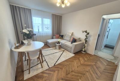 Apartament cu 2 camere semidecomandat, mobilat în Florilor