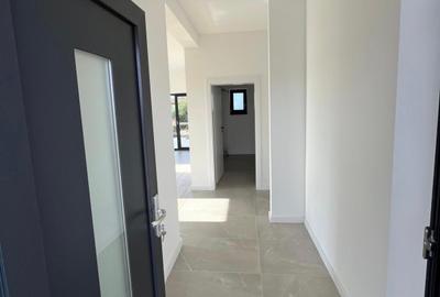 DE VÂNZARE | TRIPLEX MODERN | 4 CAMERE - 8