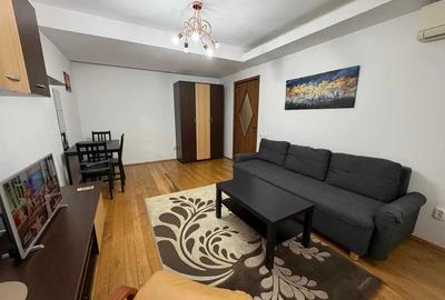 Tineretului, garsoniera, 4 minute metrou, renovata total - 1