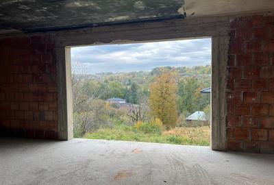 Casa la rosu cu 4 camere 2 bai Ocolis - 1