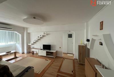 Apartament cu 2 camere de inchiriat, etajul 2 - zona Micalaca - 1