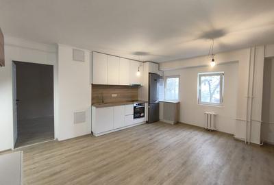 Apartament 3 camere, renovat recent, etaj 1 în Dâmbovița - 1