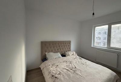 Apartament cu 2 camere semidecomandat în Mircea cel Bătrân