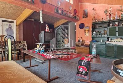 Casa familiala cu spatiu comercial si garaj P+1E+M 720 Mp - 46
