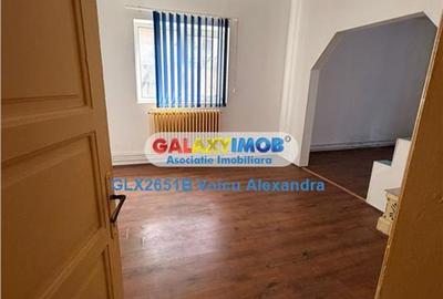 Casă cu 4 camere în Bucureștii Noi