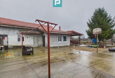 Casă solidă cu 1400 mp teren în Iratoșu - 23