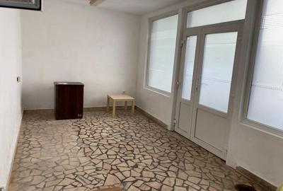 Sura Mare-Oltenitei-Ulmetului-P+1 - spatiu comercial 15 mp + garaj 14 mp 334000€ - 18