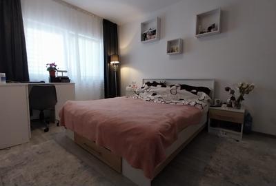 Ap decomandat 2 cam, parter cu gradina si parcare Floresti central