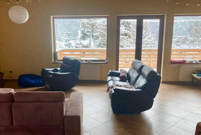Vilă spațioasă -7 camere-vedere panoramică-Azuga - 12