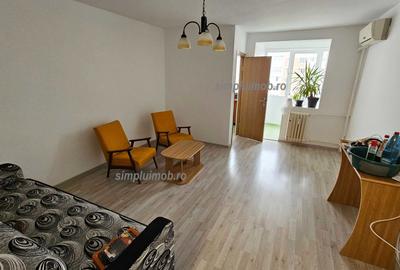 Garsoniera Langa Metrou Titan - 1