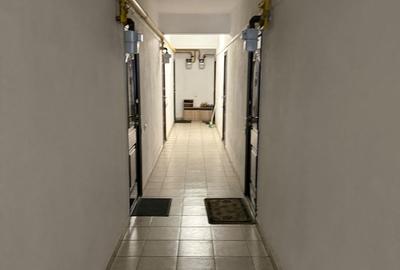 Ap 3 camere - rezultat din alipirea a 2 garsoniere - 62 mp - parter - 26